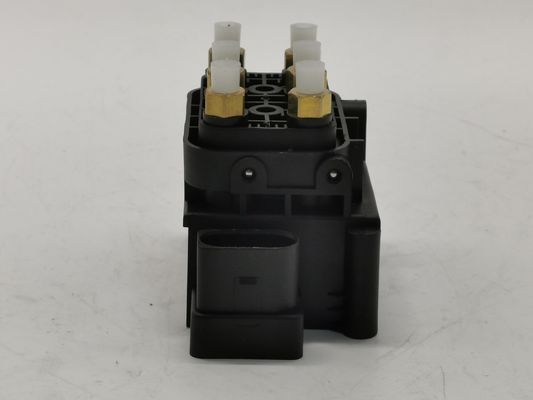 অডি Q7 4L 7P পোর্শ 955 958 OE NO. 95835890300 এর জন্য বায়ু সাসপেনশন সোলিনয়েড ভালভ ব্লক